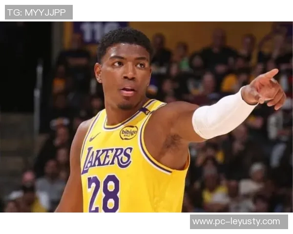 詹姆斯遭遇坐骨神经痛困扰范德彪期待他早日重返赛场 詹姆斯遭遇坐骨神经痛困扰范德彪期待他早日重返赛场