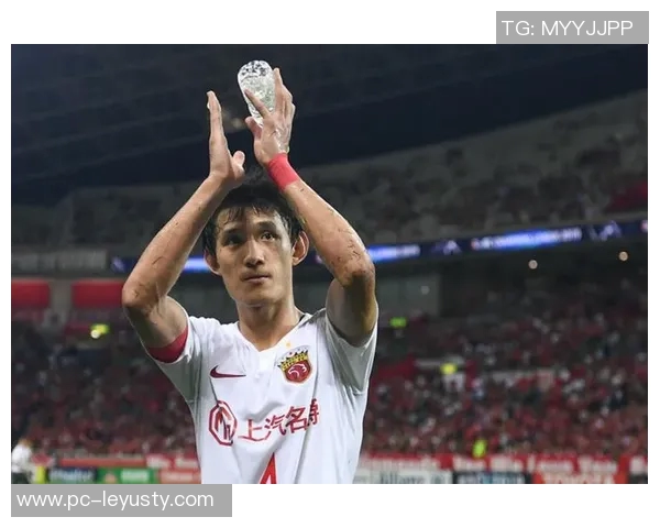 万项代表杜利亚伊足球学院首发表现出色却遗憾输球球队最终以2-3落败