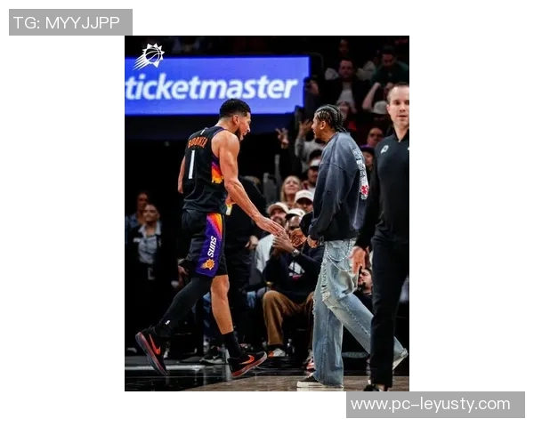 太阳对决热火杰伦格林因右腿筋伤病缺阵场均118分18板表现受影响